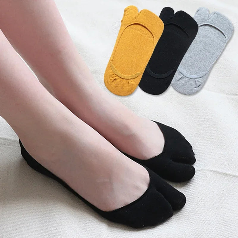 Women Two Finger Socks Thin Non-slip