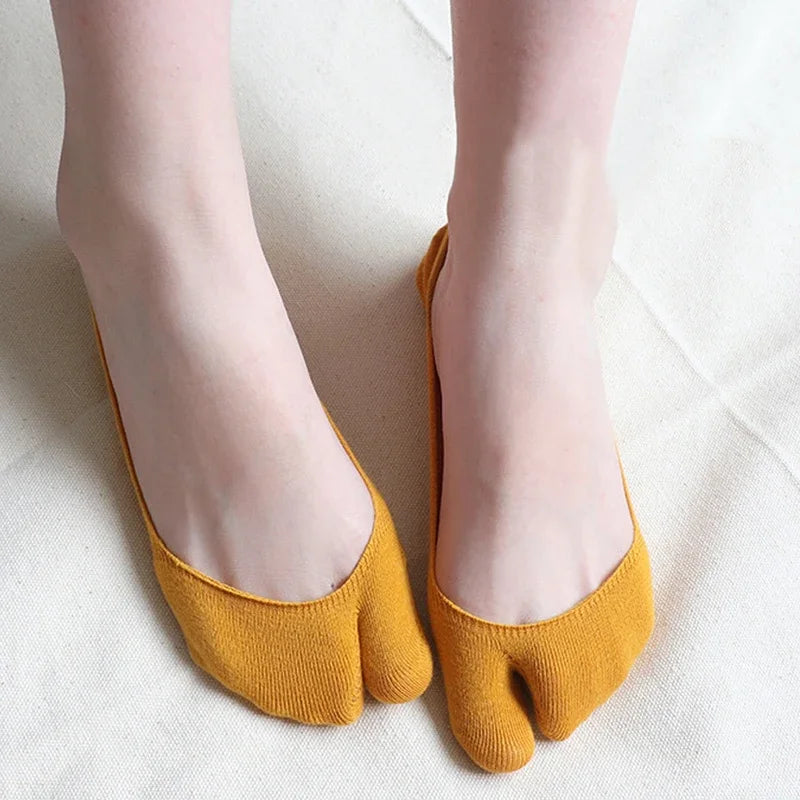 Women Two Finger Socks Thin Non-slip